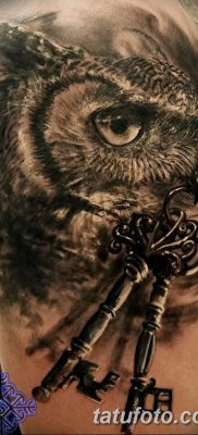 fotó bagoly tetoválásról, kulccsal, kelt, 2017.10.18. №015 - bagoly tetoválás kulccsal -