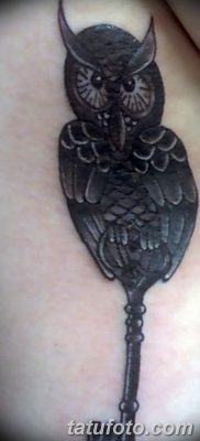 fotó bagoly tetoválásról, kulccsal, kelt, 2017.10.18. №019 - bagoly tetoválás kulccsal -