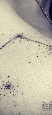 fotó egy csillagkép tetoválásról (jelentése) - egy példa egy érdekes tetoválási tervre - 102