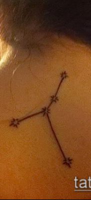 fotó egy csillagkép tetoválásról (jelentése) - példa egy érdekes tetoválásrajzra - 095