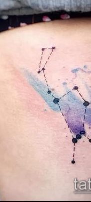 fotó egy csillagkép tetoválásról (jelentése) - példa egy érdekes tetoválási rajzra - 084