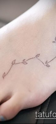 fotó egy csillagkép tetoválásról (jelentése) - példa egy érdekes tetoválási rajzra - 069