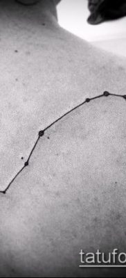 fotó egy csillagkép tetoválásról (jelentése) - példa egy érdekes tetoválásrajzra - 053