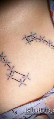 fotó egy csillagkép tetoválásról (jelentése) - példa egy érdekes tetoválásrajzra - 045