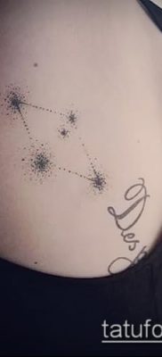 fotó egy csillagkép tetoválásról (jelentése) - példa egy érdekes tetoválási rajzra - 042