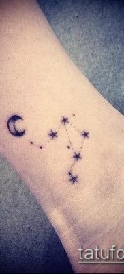 fotó egy csillagkép tetoválásról (jelentése) - példa egy érdekes tetoválási tervre - 041