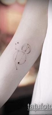 fotó egy csillagkép tetoválásról (jelentése) - példa egy érdekes tetoválásrajzra - 025