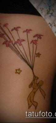 A madár nyáj tetoválás # 840 a minta klassz változata, amely könnyen használható madarak nyájának feldolgozására és felhelyezésére a karra tetoválásként