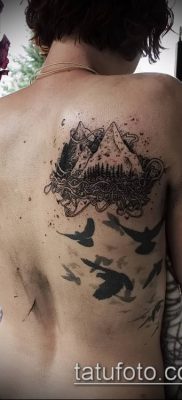 A madárállomány tetoválása # 638 a minta klassz változata, amely könnyen használható tollmadár -nyáj átalakítására és alkalmazására tetoválásként