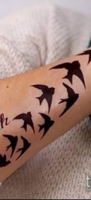 madár nyáj tetoválás # 711 - a minta exkluzív változata, amely könnyen használható egy madárállomány karon történő megváltoztatására és tetoválására