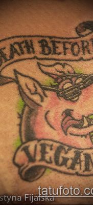 malac tetoválás # 463 egy rajz méltó változata, amely sikeresen használható vaddisznó és bika tetoválásként történő feldolgozásra és alkalmazásra