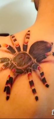 fotó egy tarantula tetoválásról, dátum: 2017.11.21. №015 - tarantula tetoválás -