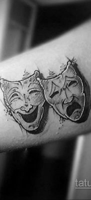 A tetoválás változata színházi maszkkal 2019.09.09. №003 - tetováló maszkok -