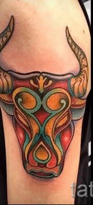 Fotó a Bika tetoválásról a Bika mintájú tetoválás jelentését bemutató cikkhez - tatufoto.ru - 47
