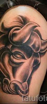Fotó a Bika tetoválásról a Bika mintájú tetoválás jelentését bemutató cikkhez - tatufoto.ru - 4