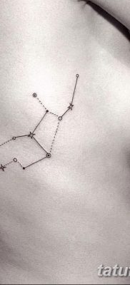 fotó egy pont tetoválásról, dátum: 2017.11.18., 004 - pont tetoválás -