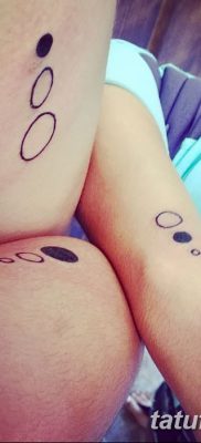 fotó egy pont tetoválásról, dátum: 2017.11.18., 015 - pont tetoválás -