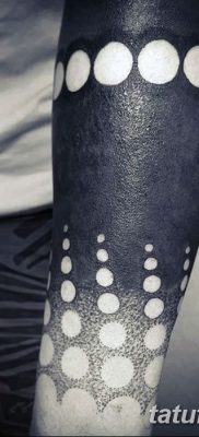 fotó egy pont tetoválásról, kelt 2017.11.18., 028 - pont tetoválás -