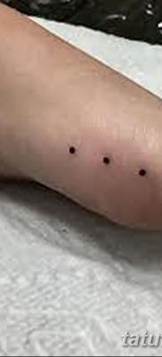 fotó egy pont tetoválásról, dátum: 2017.11.18., 031 - pont tetoválás -