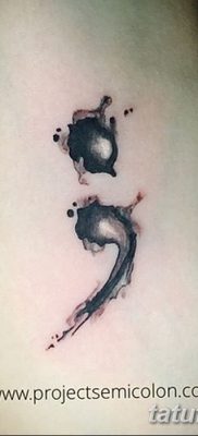 fotó egy pont tetoválásról, dátum: 2017.11.18., 034 - pont tetoválás -