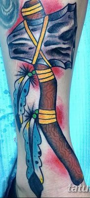 fotó a tomahawk tetoválásról, kelt 2017.10.21 -én №066 - tomahawk tetoválás -