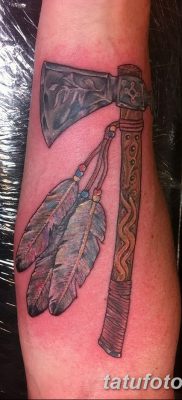 fotó a tomahawk tetoválásról, kelt 2017.10.21., 004 - tomahawk tetoválás -