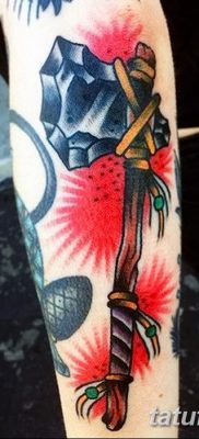 fotó a tomahawk tetoválásról, kelt 2017.10.21 -én №011 - tomahawk tetoválás -