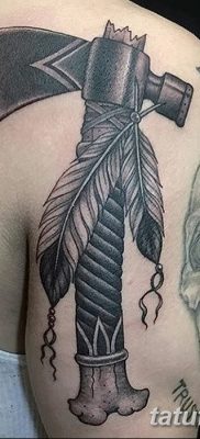 fotó a tomahawk tetoválásról, kelt 2017.10.21 -én №034 - tomahawk tetoválás -