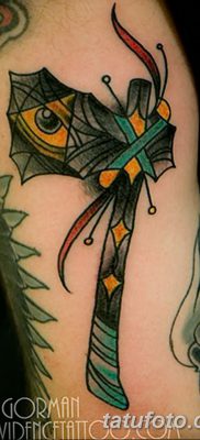 fotó a tomahawk tetoválásról, kelt 2017.10.21 -én №039 - tomahawk tetoválás -