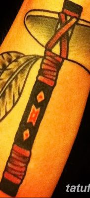 fotó a tomahawk tetoválásról, kelt 2017.10.21 -én №047 - tomahawk tetoválás -