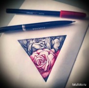 A háromszög tetoválás jelentése 1