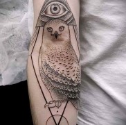 A háromszög tetoválás jelentése 4