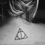 fotó egy háromszög és kör tetoválásról, kelt 2018.04.21. №014 - háromszög és kör tetoválás -