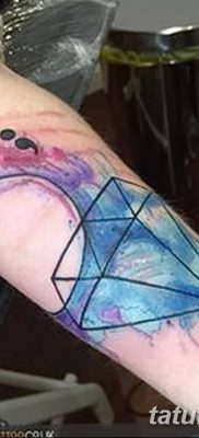 fotó egy háromszög és kör tetoválásról, kelt 2018.04.21. №050 - háromszög és kör tetoválás -