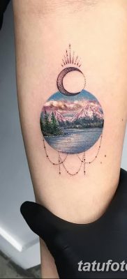 fotó egy háromszög és kör tetoválásról, kelt 2018.04.21. №056 - háromszög és kör tetoválás -