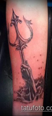 TIDO TIDOO OF TIDES №580 - a kép exkluzív változata, amely jól használható változtatásra és tetoválásra Poseidon hármasa