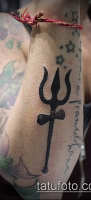TATTOO TIDES №656 - a kép méltó változata, amely sikeresen használható Shiva hármasának megváltoztatására és tetoválására