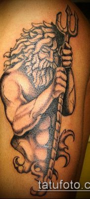 Trident TATTOO No. 891 - a minta hűvös változata, amely sikeresen használható a nyakon lévő trident feldolgozására és tetoválásként történő alkalmazására