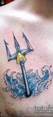 TIDO TIDOO OF TIDES № 527 - a kép exkluzív változata, amely sikeresen használható az ukrajnai hármas tetoválásához és feldolgozásához