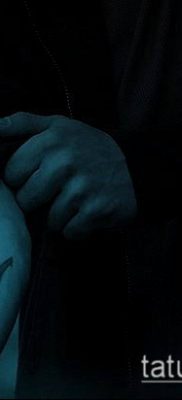 TIDO TIDOO TIDES № 864 - a minta egyedi változata, amely jól használható a lány hármas alakjának átalakítására és alkalmazására tetoválásként