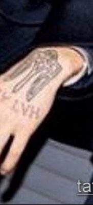 TRIDING TATTOO No. 796 - a minta érdekes változata, amely könnyen használható egy lány hármasának tetoválásként történő feldolgozására és alkalmazására.