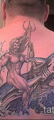 A TRIDING TATTOO # 334 a minta hűvös változata, amely könnyen használható a Poseidon hármas tetoválásának megváltoztatására és alkalmazására