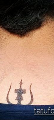 TIDING TATTOO # 559 - a minta hűvös változata, amely könnyen használható a nyak háromszögének finomítására és tetoválásként történő alkalmazására