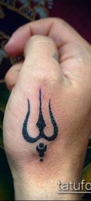 Trident TATTOO # 629 - a minta érdekes változata, amely sikeresen használható a trident nyakon történő megváltoztatására és tetoválására