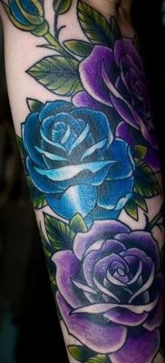 fotó három rózsatetoválásról, dátum: 2017.08.01 №032 - Három rózsás tetoválás -