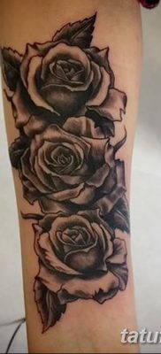 fotó három rózsatetoválásról, dátum: 2017.08.08. №053 - Három rózsás tetoválás -