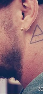 foto af en triadetatovering dateret 27.08.2017 №047 - triadetatovering -