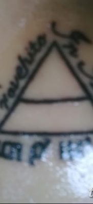 foto af en triadetatovering dateret 27-08-2017 №019 - triadetatovering -