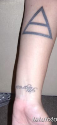 foto af en triadetatovering dateret 27-08-2017 №032 - triadetatovering -