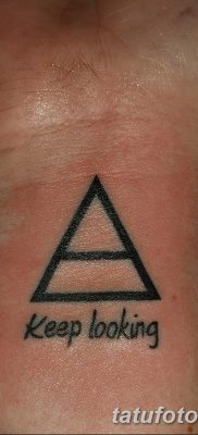 foto af en triadetatovering dateret 27.08.2017 №037 - triadetatovering -